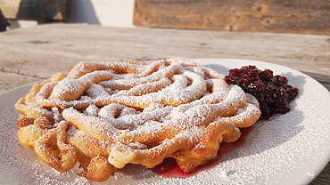 Strauben: le dolci frittelle a spirale