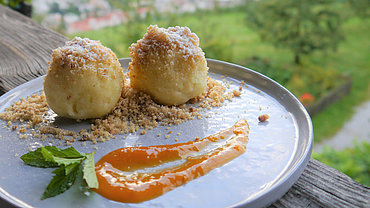Canederli di albicocche