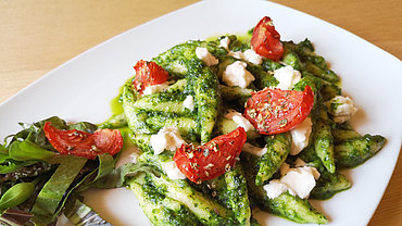 Stringoli con pesto di aglio orsino