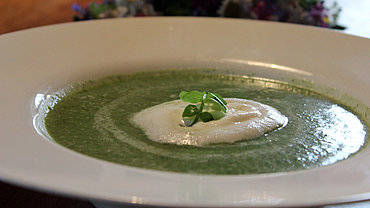 Zuppa di erbe selvatiche
