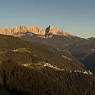 Diffusi boschi di abeti rossi (© Val d’Ega Turismo/Othmar Seehauser)