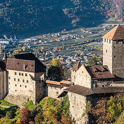 Castel Tirolo: tra mura storiche