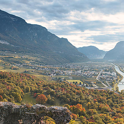 Castelfeder in Bassa Atesina: un’isola greca in Alto Adige