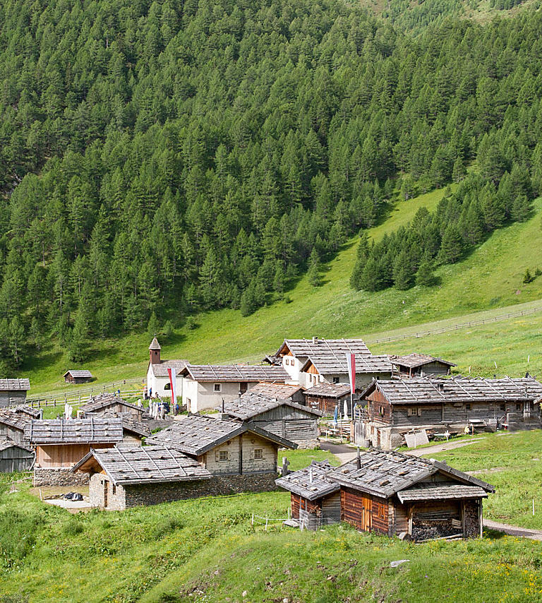 Malga Fane: un villaggio alpino tra i monti