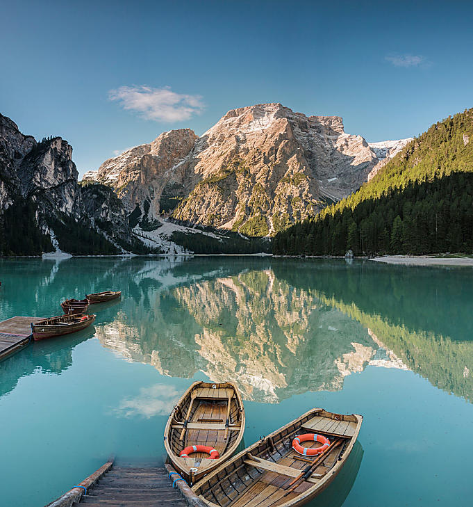 Lago di Braies: perla tra i laghi dolomitici