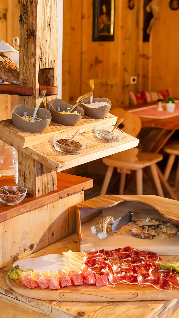 Vacanze in agriturismo in Alto Adige: Il Gallo Rosso presenta oltre 1600 masi – L’offerta di camere e appartamenti per le tue vacanze in Alto Adige.