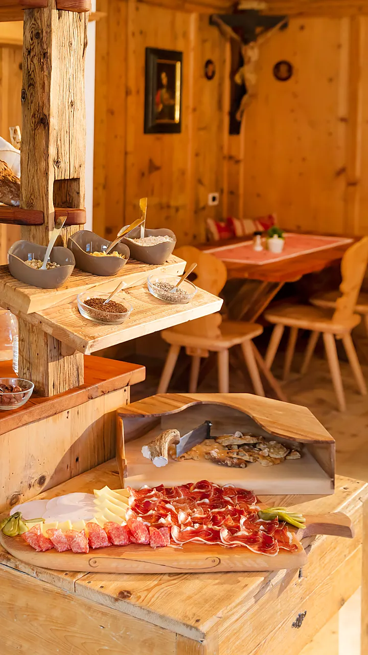 Vacanze in agriturismo in Alto Adige: Il Gallo Rosso presenta oltre 1600 masi – L’offerta di camere e appartamenti per le tue vacanze in Alto Adige.