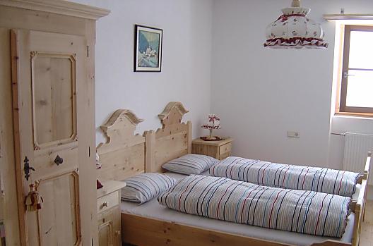 Camera da letto in legno di cirmolo