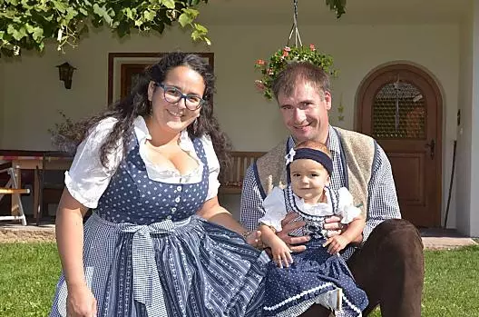 La famiglia Rabensteiner: Klaus e Katja con Gloria