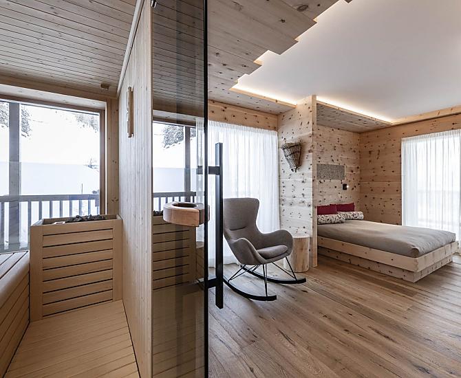 Sauna e sala relax con letto di fieno