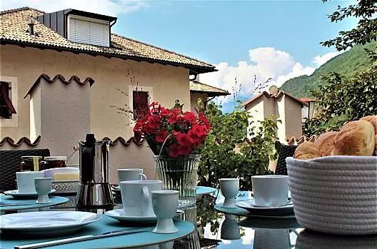 Kreutnerbinder Hof - Liste Photo