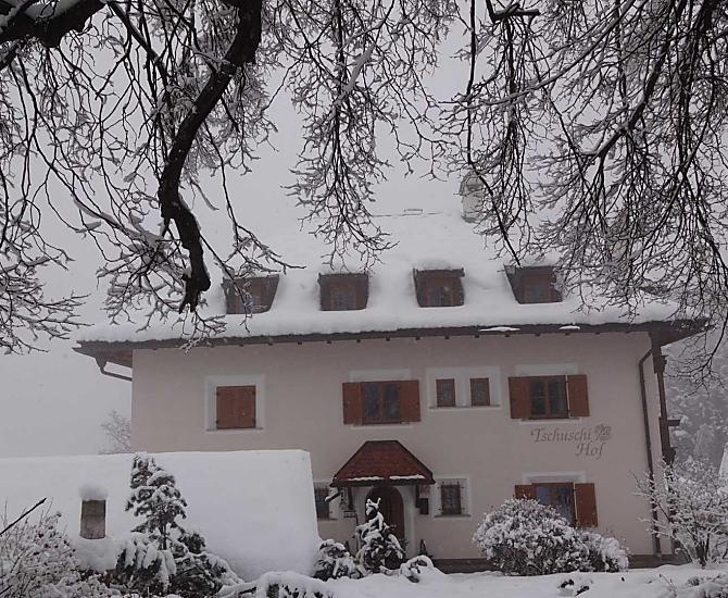 Tschuschi-Hof - Bildergalerie Photo