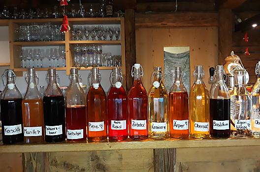 Produciamo fino a 25 tipi di grappa