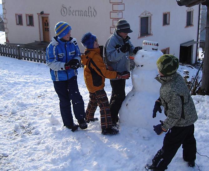 Costruire un pupazzo di neve è divertente