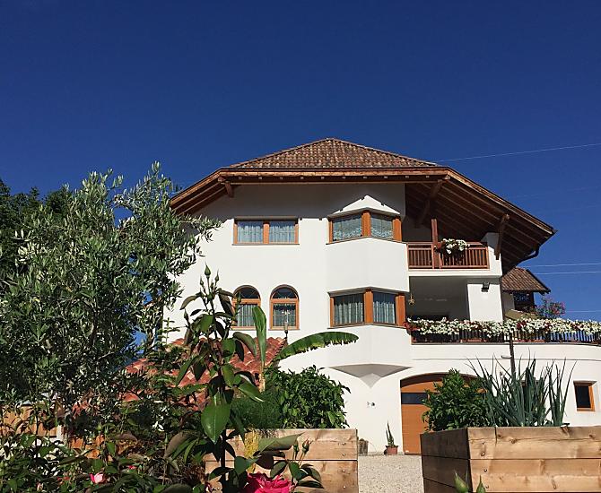 Agriturismo Meral in Körbelhof: piccolo, raffinato, autentico.