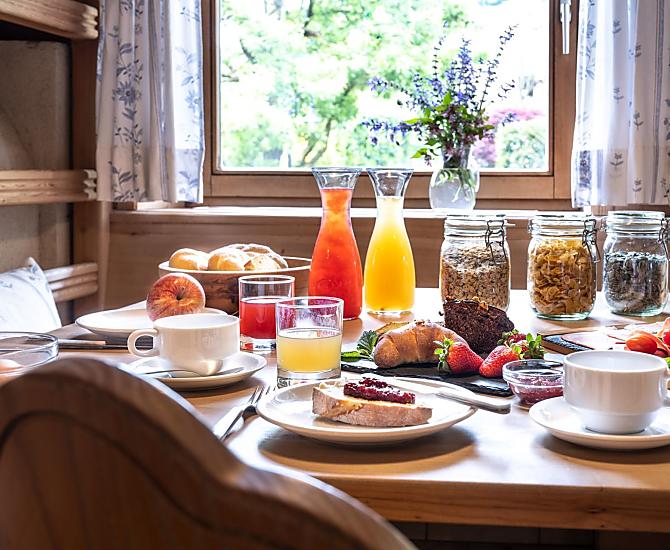 Colazione nella Stube del maso