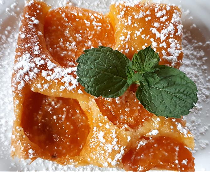 Torta di albicocche fatta in casa