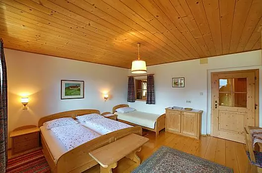 La camera da letto dell'appartamento vacanze Orchidee