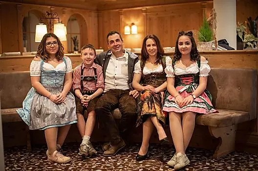 Josef con Annette, Corinna, Patrick e Viktoria