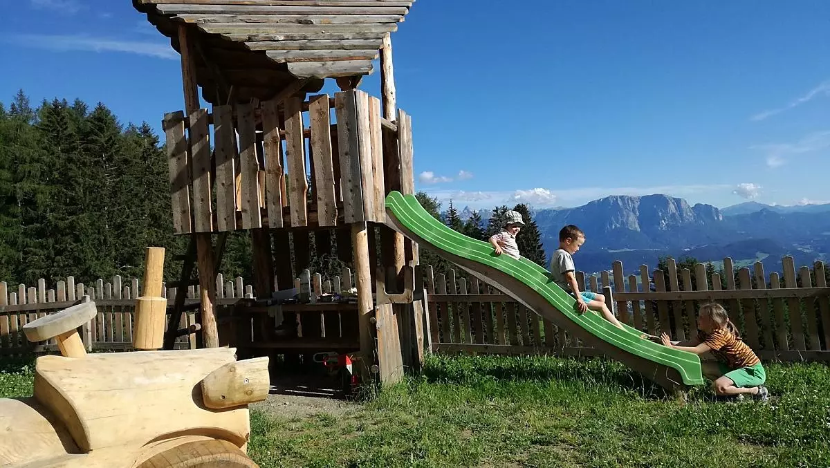 Parco giochi con vista sullo Sciliar