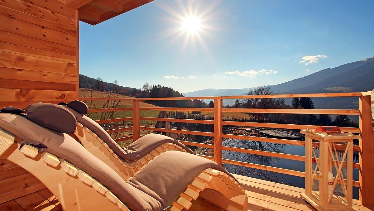 Sauna vicino al laghetto con vista panoramica