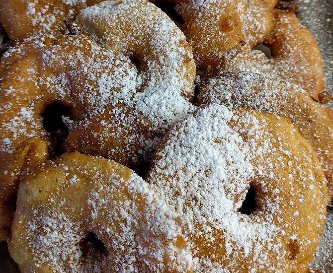 Torta di mele: una specialità e un dessert delizioso allo stesso tempo