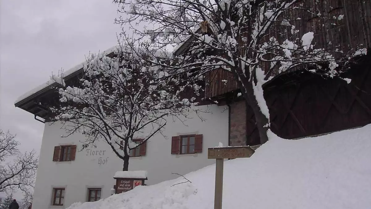 Per le vostre vacanze invernali vi offriamo, oltre alla posizione non lontana dall'area sciistica dell'Alpe di Siusi, un deposito sci e una sauna per rilassarvi.
