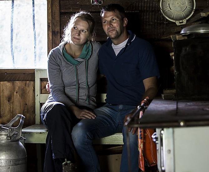Melanie e Walter nel rifugio alpino
