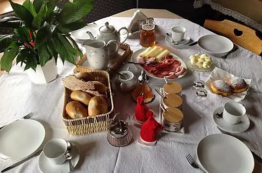 Una ricca colazione per i nostri ospiti.