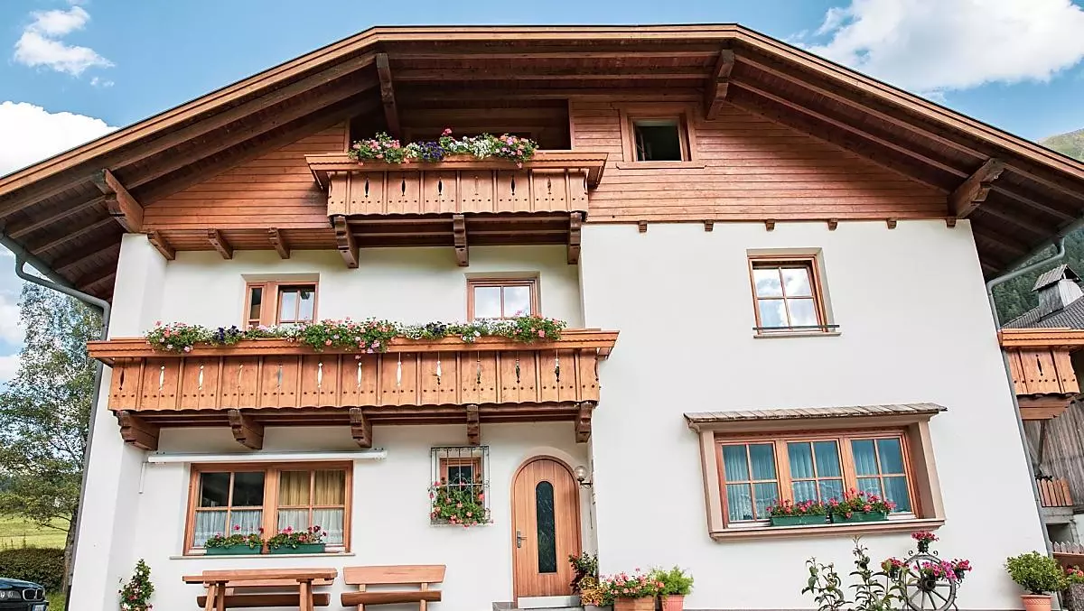 Nell'Huberhof trovano spazio quattro appartamenti vacanze.