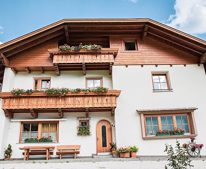 Nell'Huberhof trovano spazio quattro appartamenti vacanze.