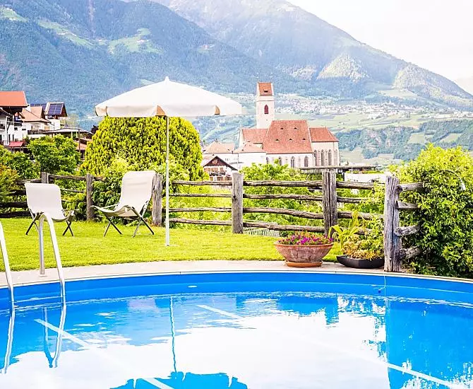 La nostra piscina con una vista fantastica