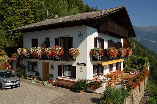 Vacanze al maso Eichmannhof, osservatorio privilegiato sulla città termale di Merano