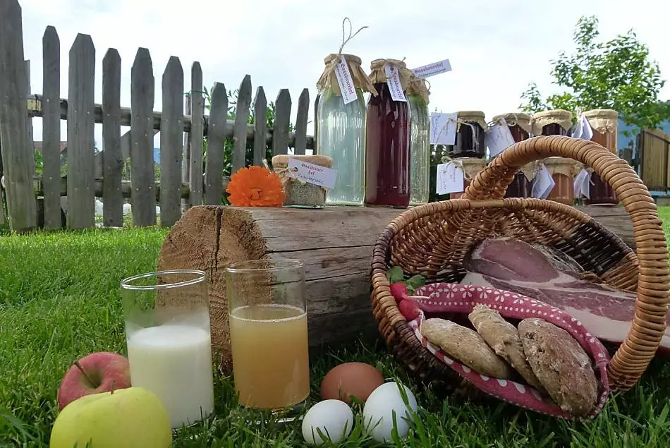 Varietà - Prodotti freschi e originali provenienti dal maso