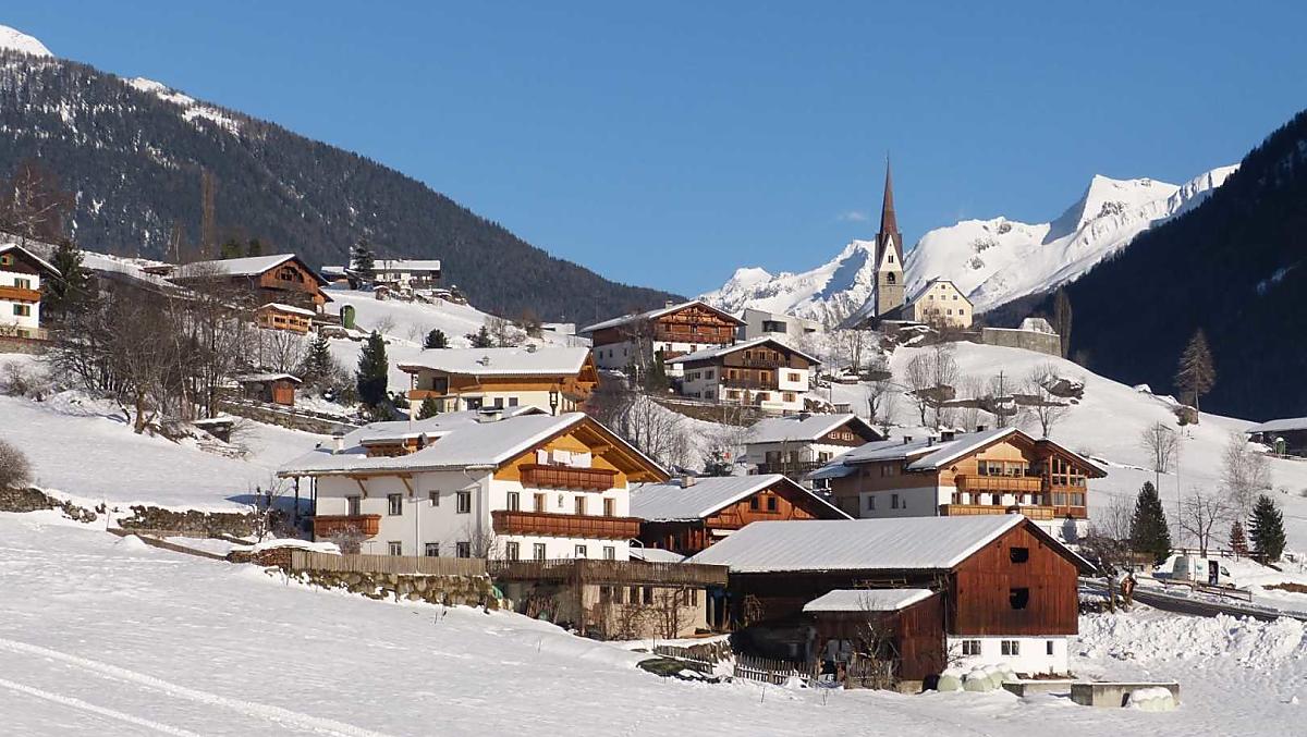 Nel silenzio e nella tranquillità dell'inverno si nasconde la forza del nuovo... il maso nella sua veste invernale innevata.