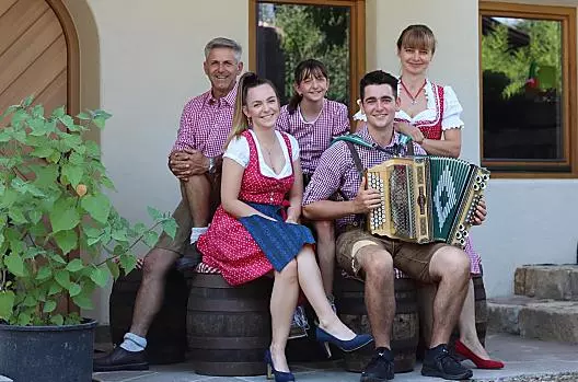 Stefan e Claudia Pichler con Lisa, Thomas e Lena