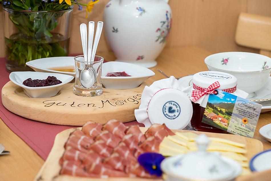 Colazione abbondante al Bergerhof