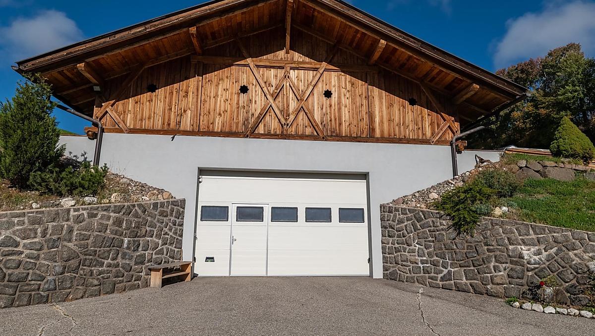 La nuova costruzione del garage è stata completata nel 2012