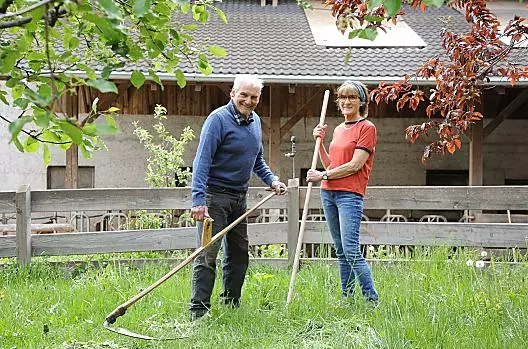 Franz, il proprietario del maso con la nipote Gerlinde
