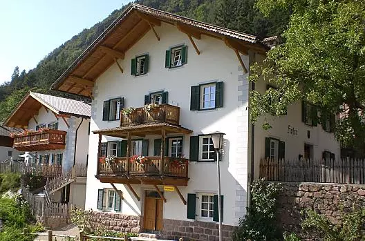 Il nostro agriturismo soleggiato offre molto spazio per una rilassante vacanza in famiglia. Torna a casa e divertiti...
