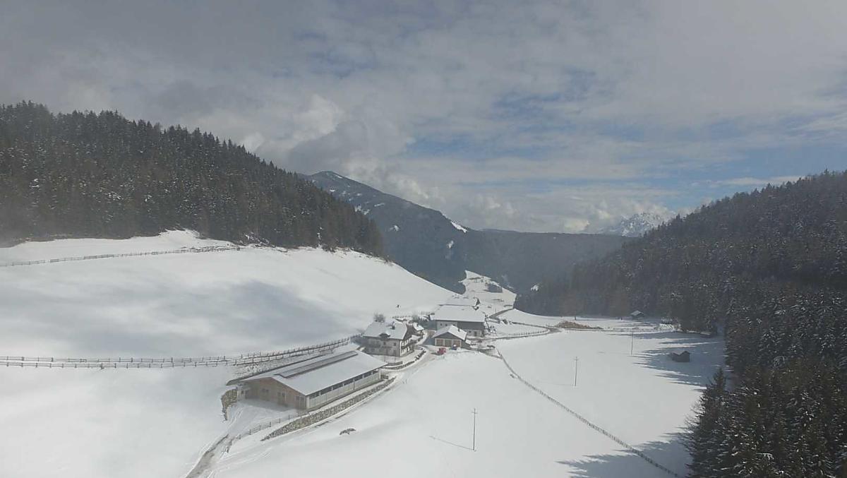 La cascina Oberredensberg coperta di neve