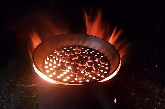 Una piacevole castagnata sotto le stelle: questa è vita!