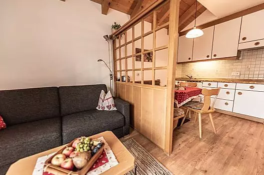 La cucina abitabile dell'appartamento Schlern