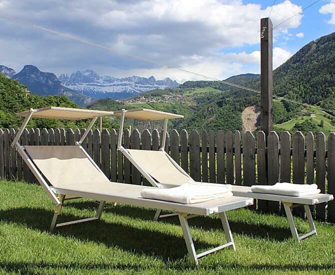 Prato per prendere il sole con vista sul Catinaccio