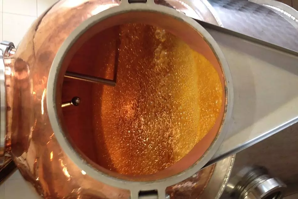 Il processo di distillazione del mosto può avere inizio