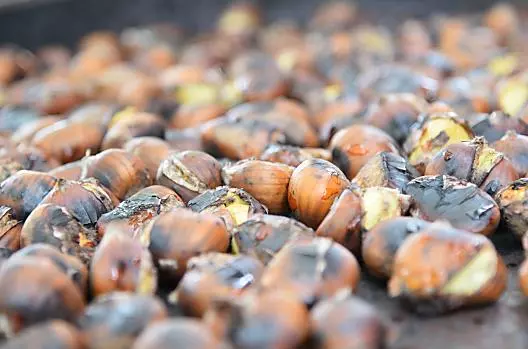 Castagne fresche arrostite