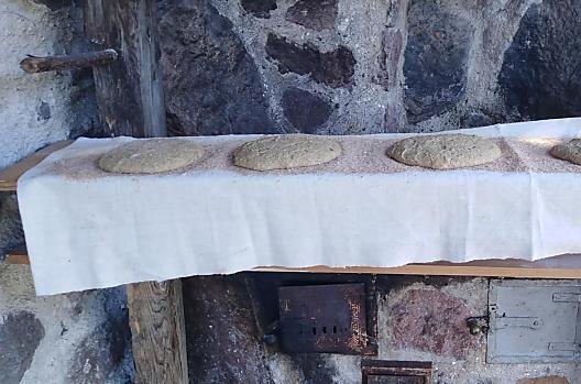 Il pane è pronto per il forno.
