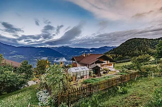 Maso di montagna situato in posizione idilliaca e tranquilla
