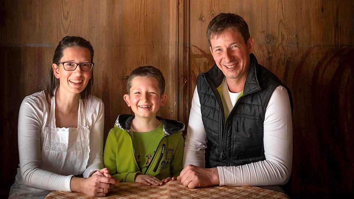 La contadina Elisabeth, il figlio Andreas e il contadino Markus