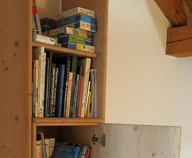 Mettiamo a disposizione dei nostri ospiti una selezione di libri interessanti e giochi divertenti.